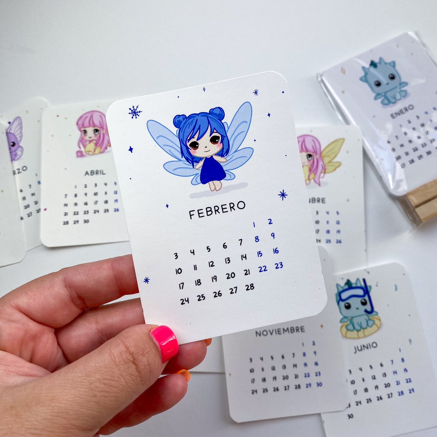 Calendario Mini con Ilustraciones Kawaii 2024/2025