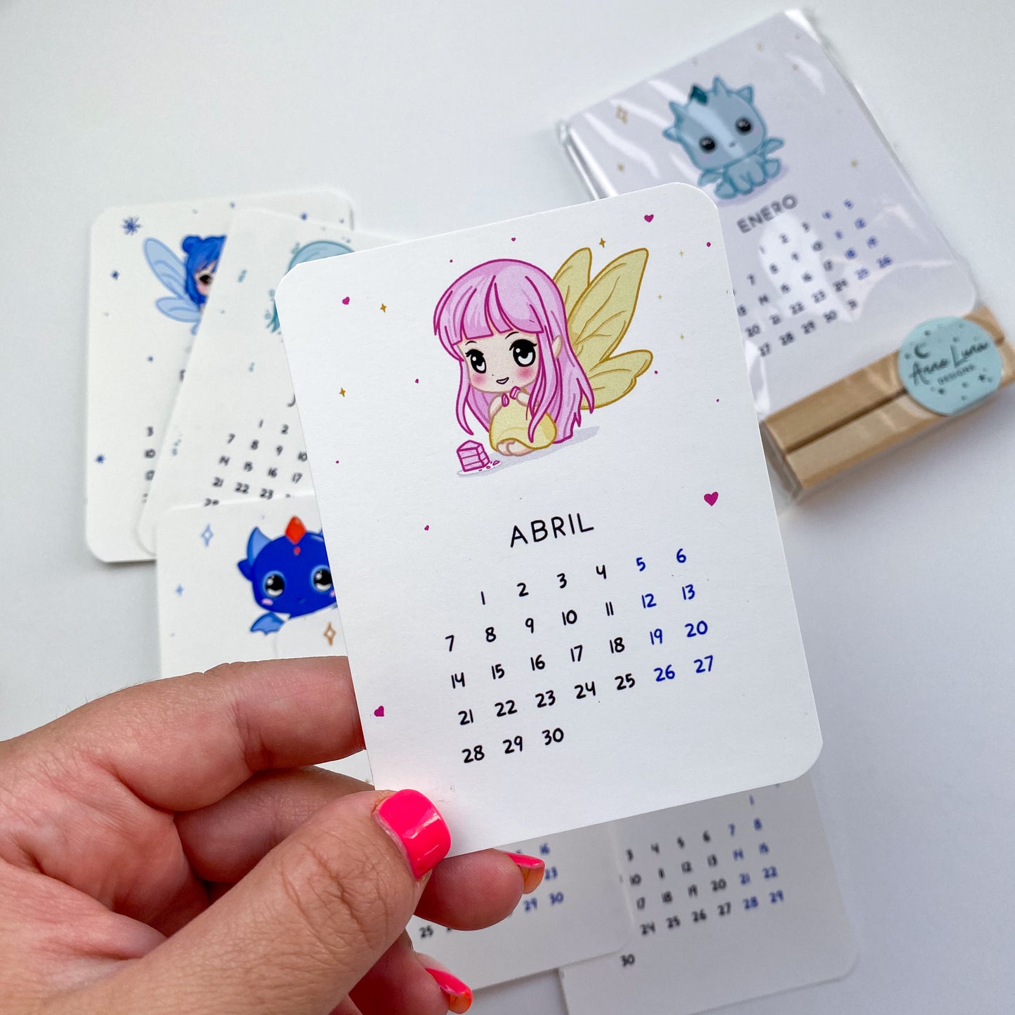 Calendario Mini con Ilustraciones Kawaii 2024/2025