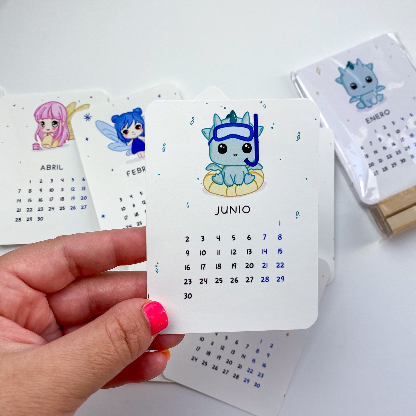 Calendario Mini con Ilustraciones Kawaii 2024/2025